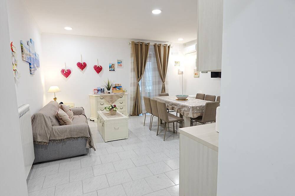 Ganze Wohnung, Apartment im Herzen des spanischen Viertels, neben der Via Toledo. in Neapel, Neapel Provinz