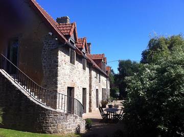 Chambre d’hôte pour 4 personnes, avec jardin à La Rochelle-Normande
