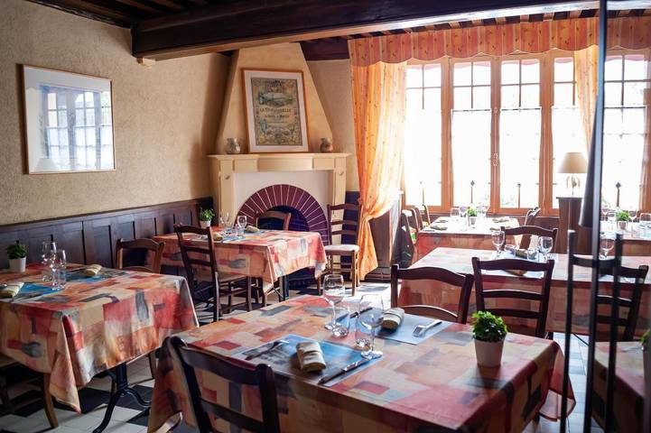 Hôtel pour 3 personnes, avec terrasse et vue, animaux acceptés à Quarré-les-Tombes - 3