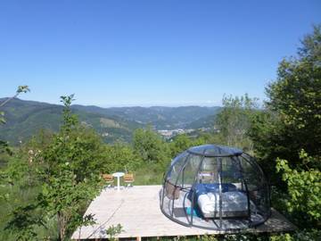 Gîte pour 2 personnes, avec piscine ainsi que terrasse et jacuzzi en Ardèche
