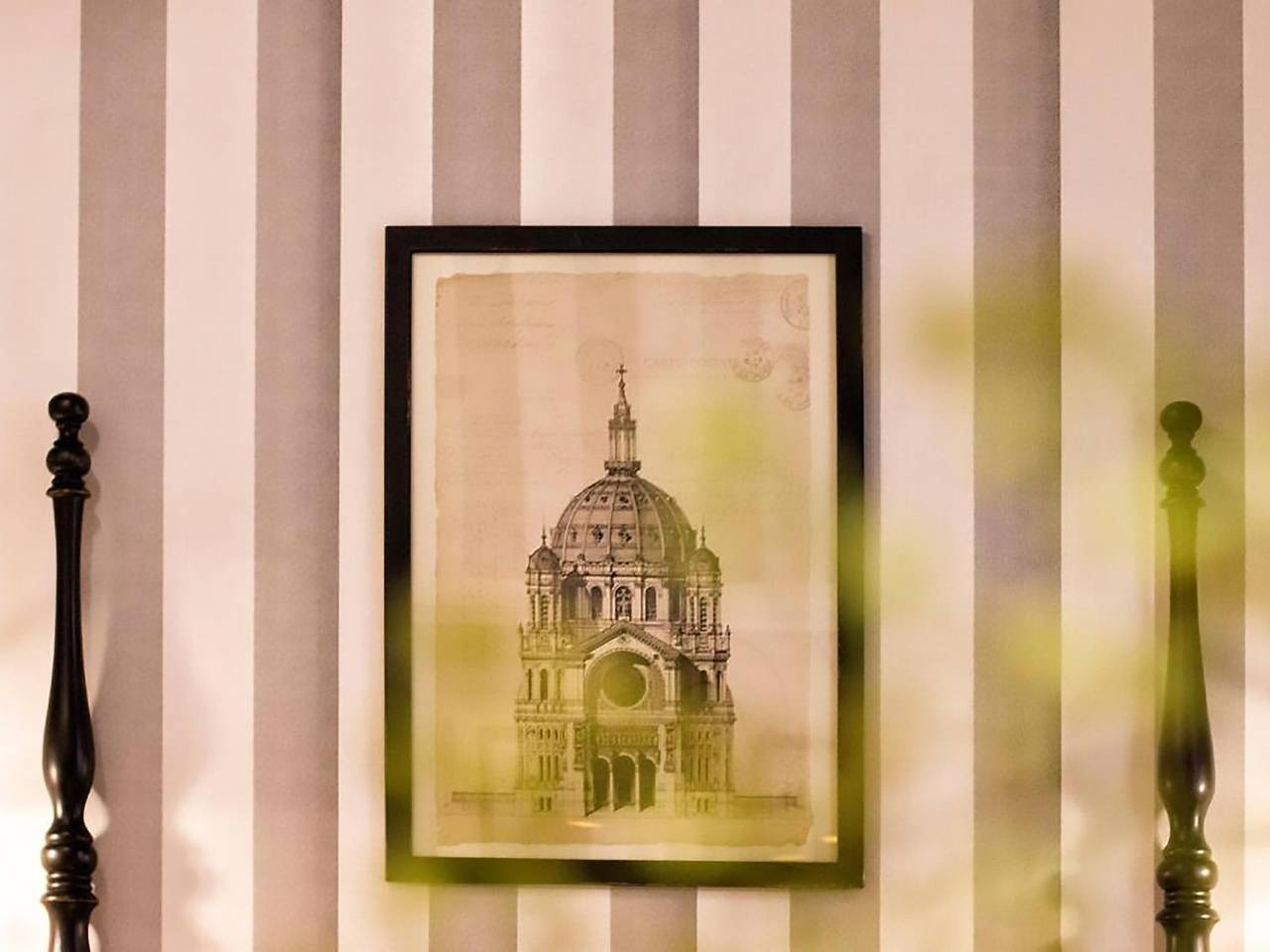 Entire vacation apartment, The Elegant Suite in Centro-Sagrario, Granada