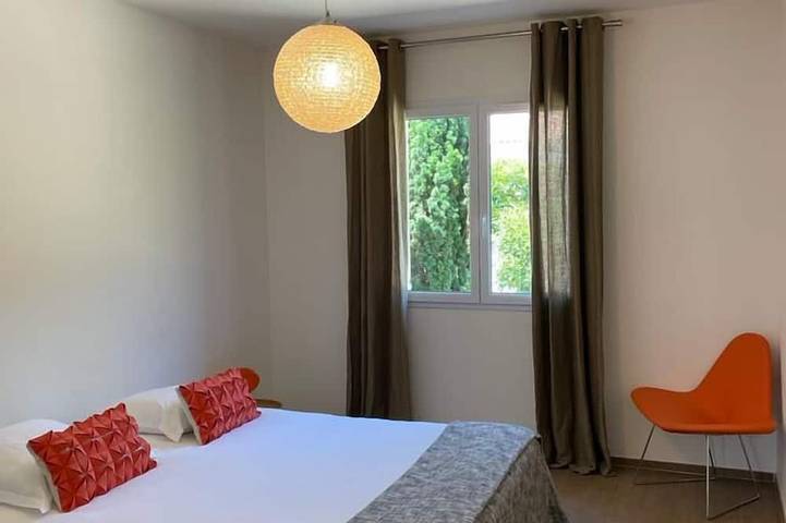 Location de vacances pour 8 personnes, avec terrasse et jardin à Oletta - 2