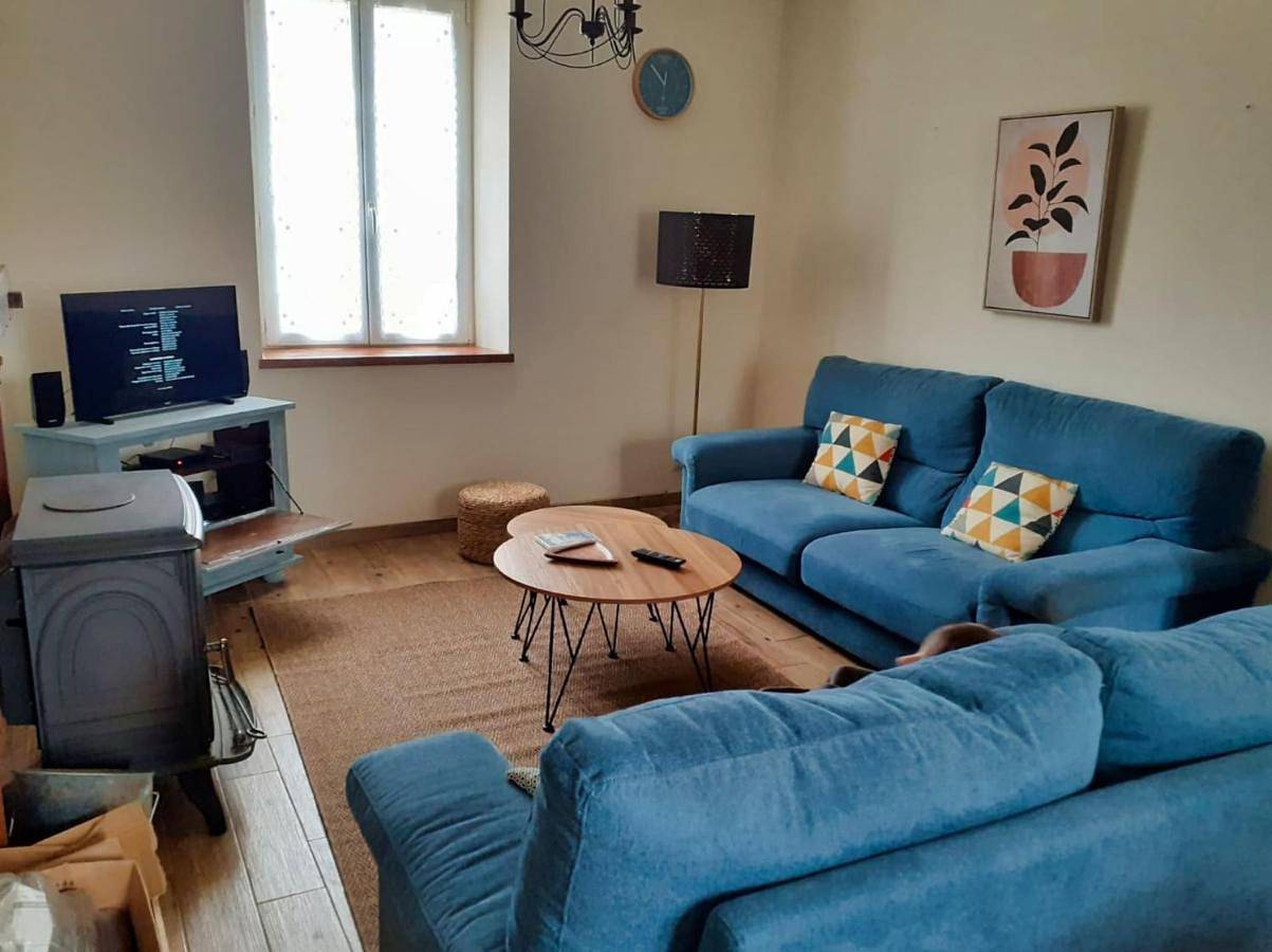 Four-Bedroom House in Saint-Jean-du-Doigt, Ceinture Dorée