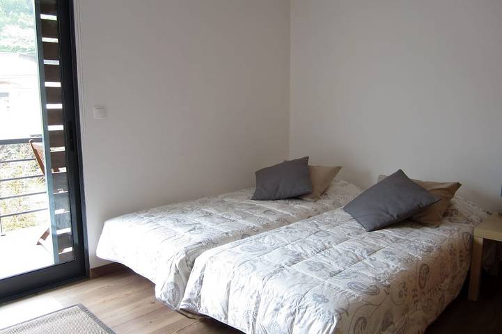 Location de vacances pour 4 personnes, avec jardin ainsi que piscine et balcon dans Furnas - 4