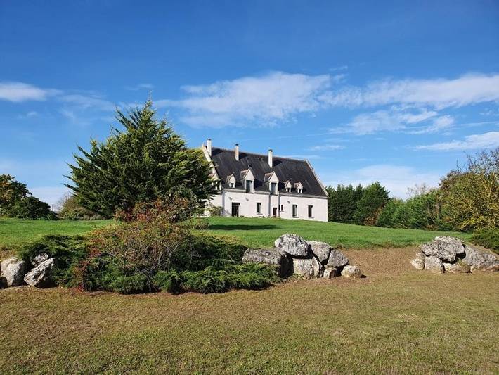 Chambre d’hôte pour 4 personnes, avec Terrasse ainsi que Jardin et Vue sur le lac à Courcelles-de-Touraine