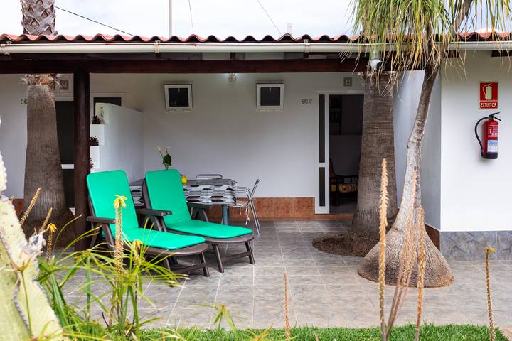 Beautiful Holiday Apartment Las Flores with Sea View, Mountain View in Icod de los Vinos, North Tenerife