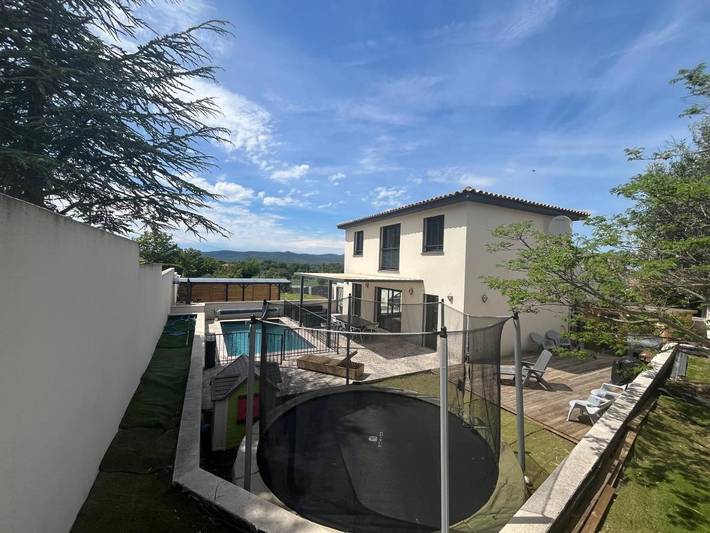 Location de vacances pour 8 personnes, avec piscine et terrasse à Rougiers - 3