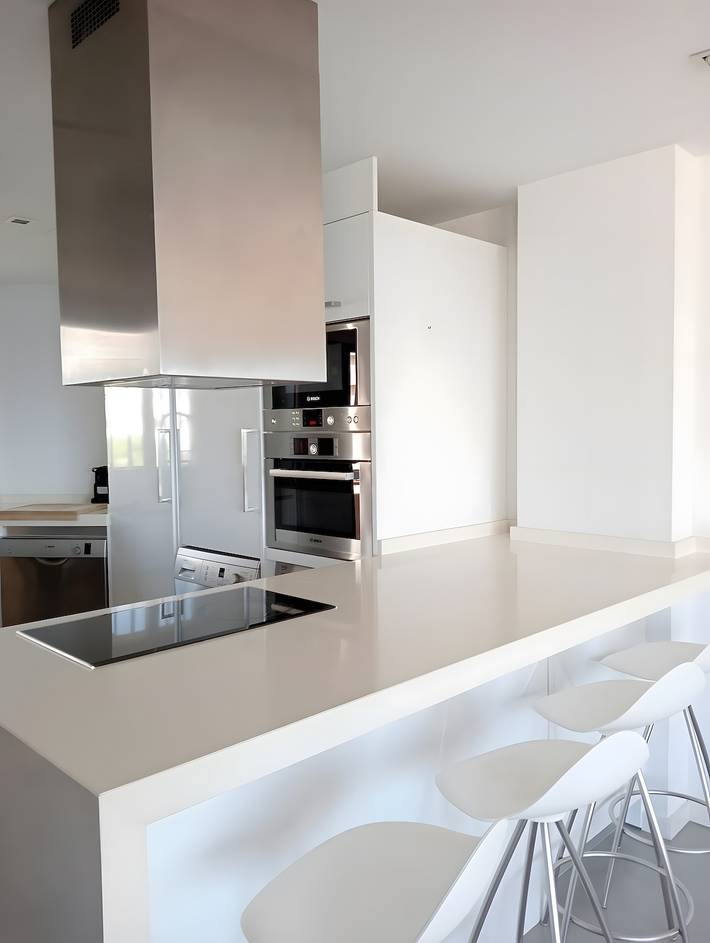 Apartamento entero, Piso en primera línea de mar con piscina y parking in Platja de l'Horta-Mutxavista (San Juan Playa), Campello