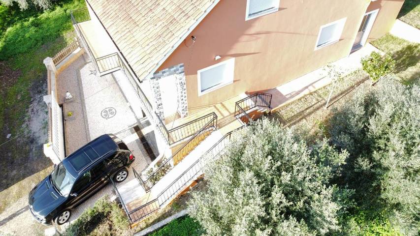 Location de vacances pour 4 personnes, avec piscine ainsi que jardin et vue dans Ourém - 3