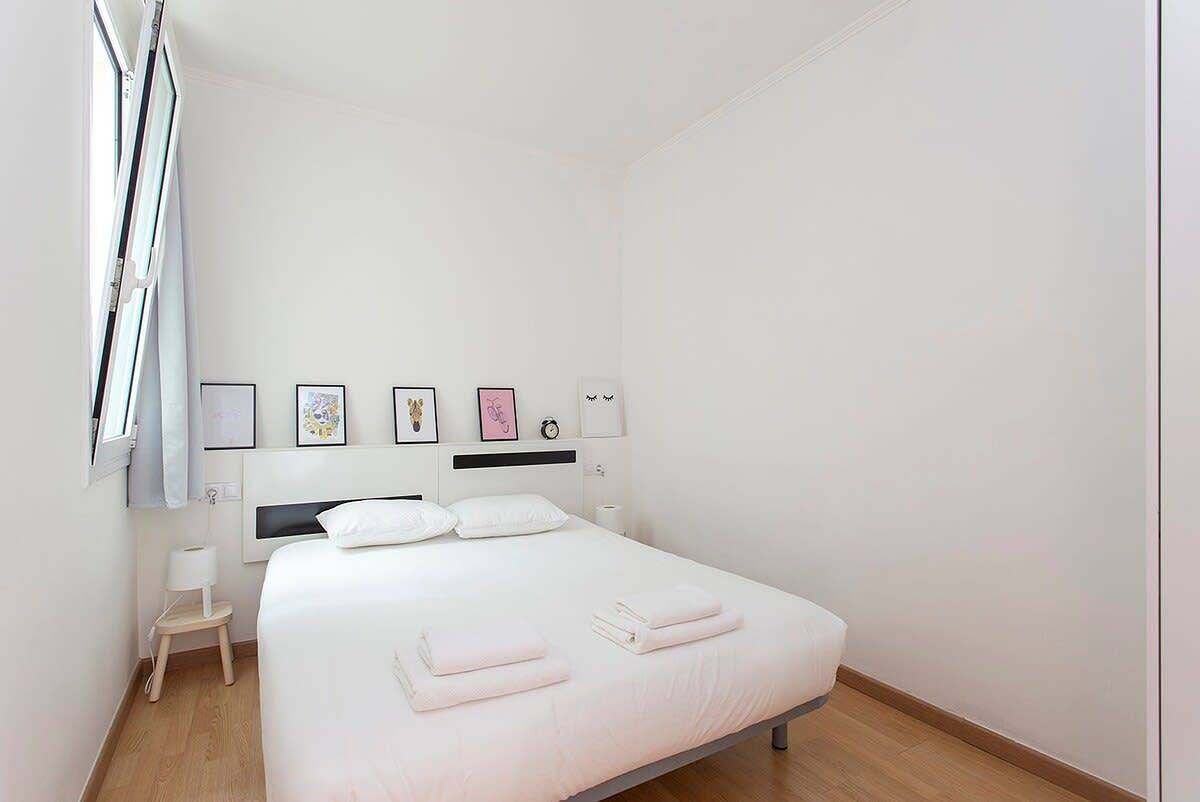 Appartement entier, Appartement de vacances pour 5 personnes avec balcon/terrasse in Barcelona Centre, Barcelone
