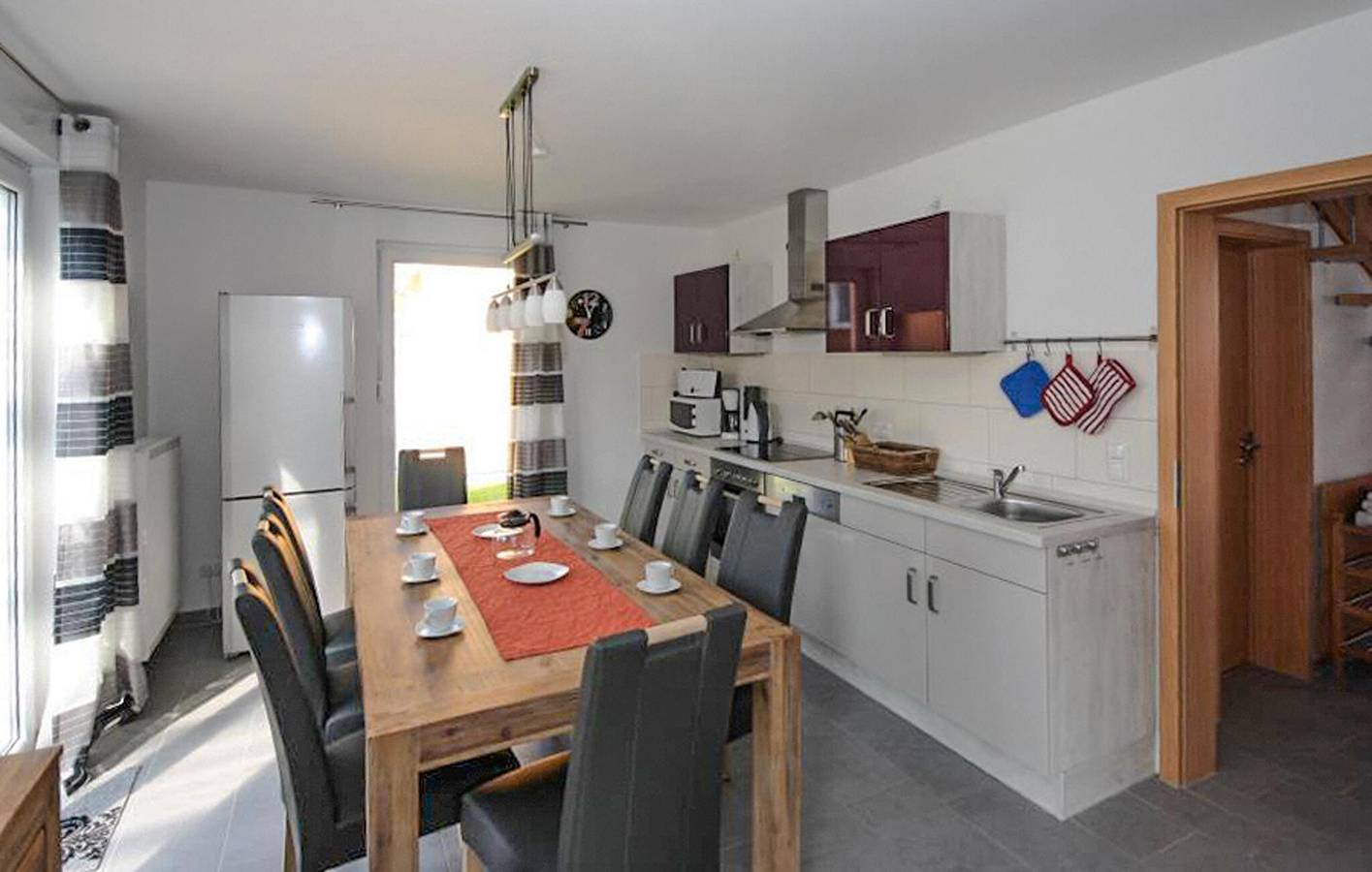 Gemütliche Strandwohnung mit Terrasse und WiFi in Röbel, Müritz