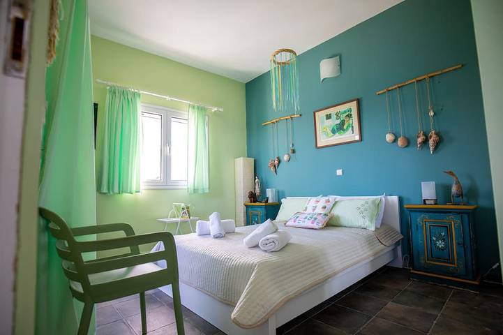 Location de vacances pour 6 personnes, avec terrasse ainsi que piscine et jardin, animaux acceptés dans Perdika - 2