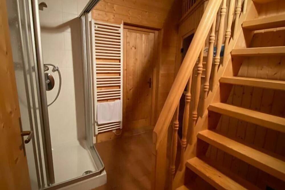 Ganze Wohnung, Große Ferienwohnung (120qm) mit 3 Schlafzimmern in Selbitz, Landkreis Hof
