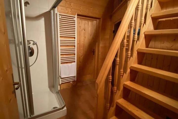 Ferienwohnung für 8 Personen, mit Garten und Whirlpool sowie Sauna und Balkon