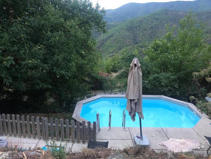 Location de vacances pour 6 personnes, avec piscine ainsi que jardin et jacuzzi à Malarce-sur-la-Thines - 4