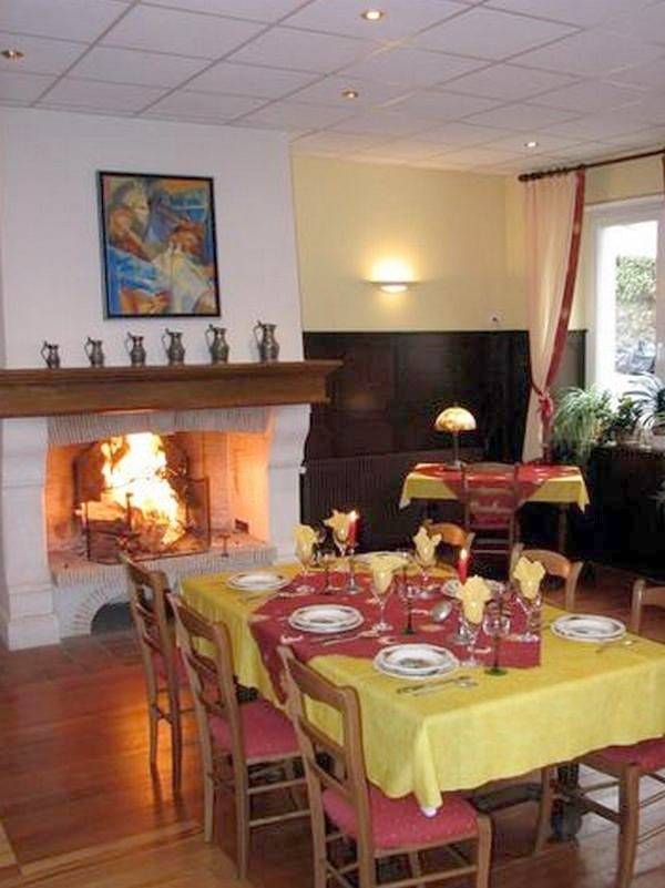 Chambre d’hôte pour 3 personnes, avec Balcon et Terrasse ainsi que Jacuzzi et Jardin