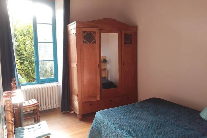 Location de vacances pour 6 personnes, avec jardin, animaux acceptés à Berbiguières - 2