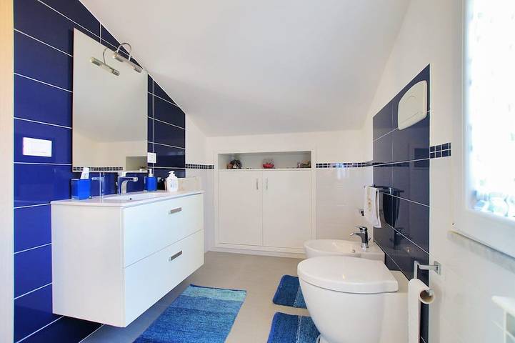 Villa Tulipano - 2 Bagni Giardino Wi-Fi Aria condizionata, Terrazza, vicino al mare in Spiaggia (Campofelice di Roccella), Campofelice di Roccella