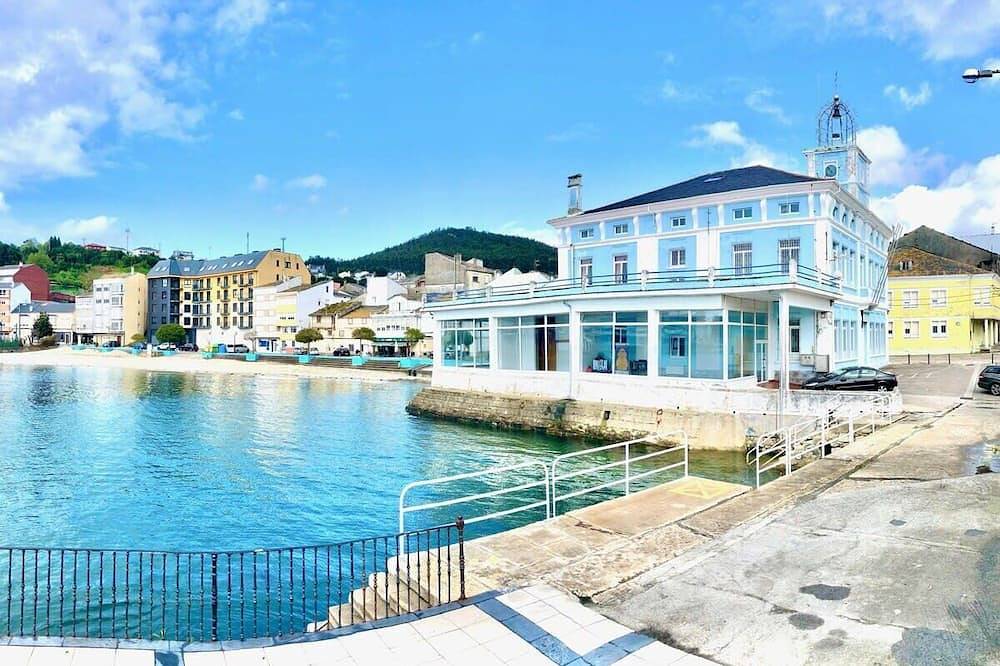 Appartement entier, The Cliffs - Sunset Village Beach 1A in Praia de Celeiro (Viveiro), Viveiro