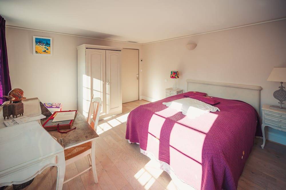 Chambre Charles Trénet in Callian, Région de Draguignan