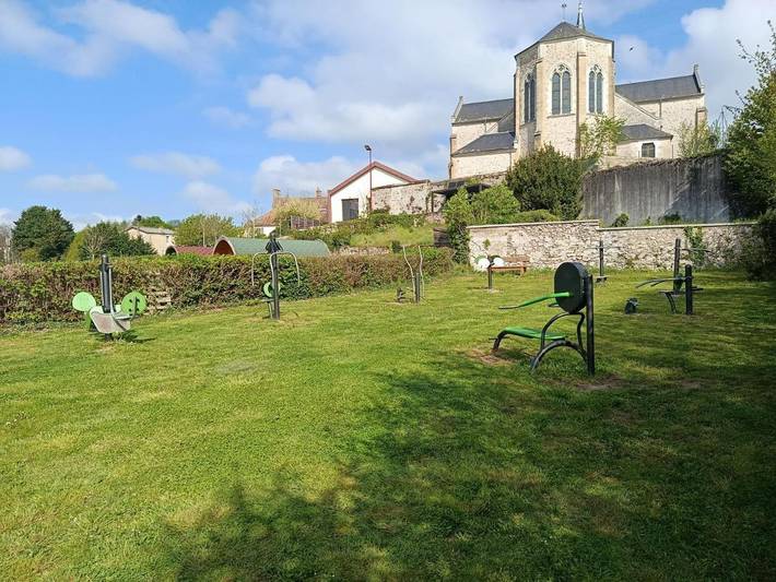 Location de vacances pour 4 personnes, avec jardin et vue à Luzy - 3