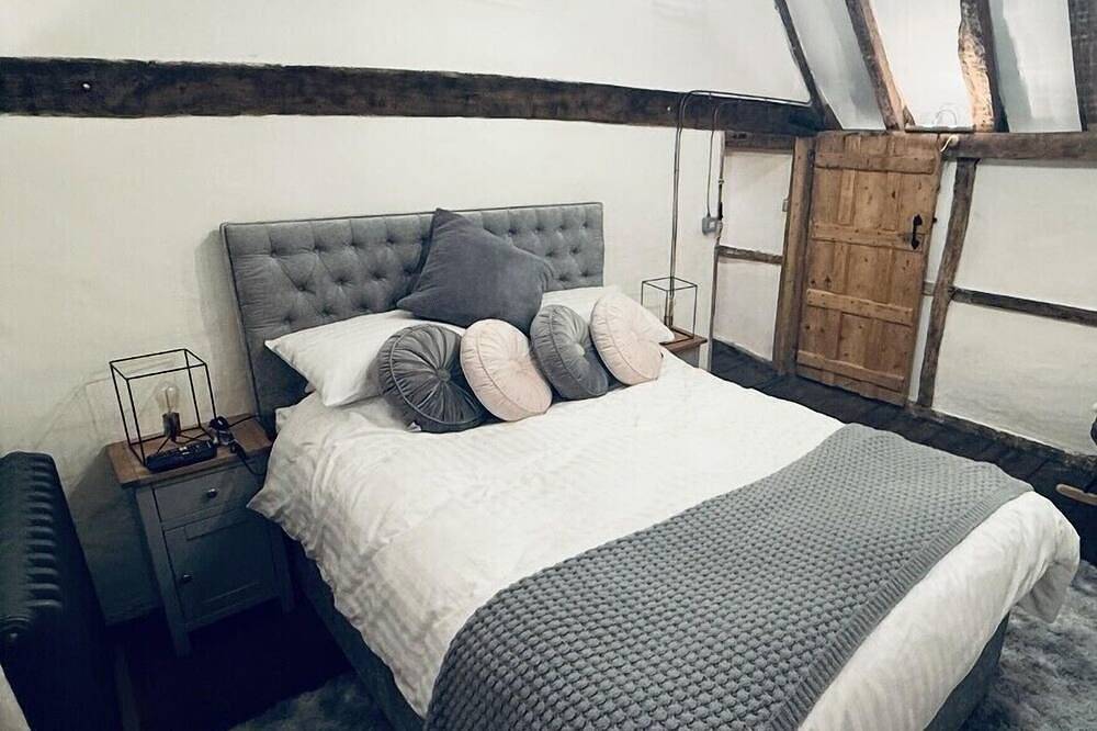 Rural-Rural-Baño privado-Vista al patio in Crawley, Sussex Occidental