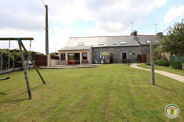 Gîte pour 4 personnes, avec terrasse et jardin, animaux acceptés