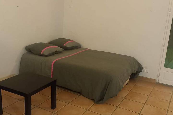 Location de vacances pour 4 personnes, avec terrasse et jardin à Toussieu - 2