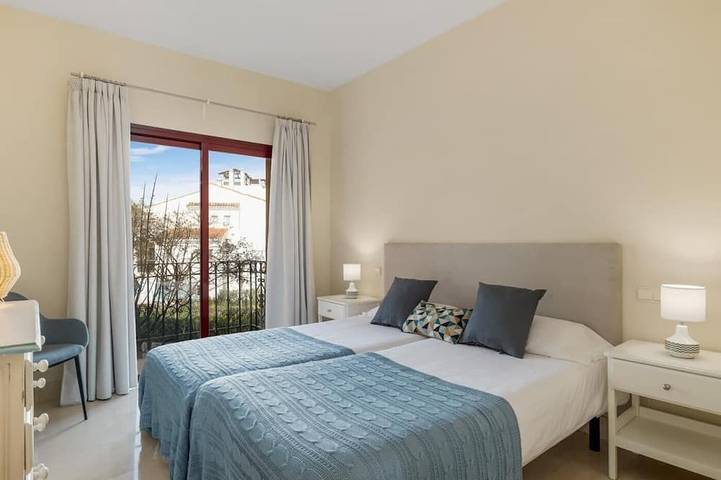 Ganze Wohnung, Wohnung in erster Reihe | Bahía Alcántara 6.1.1 in San Pedro de Alcántara, Marbella