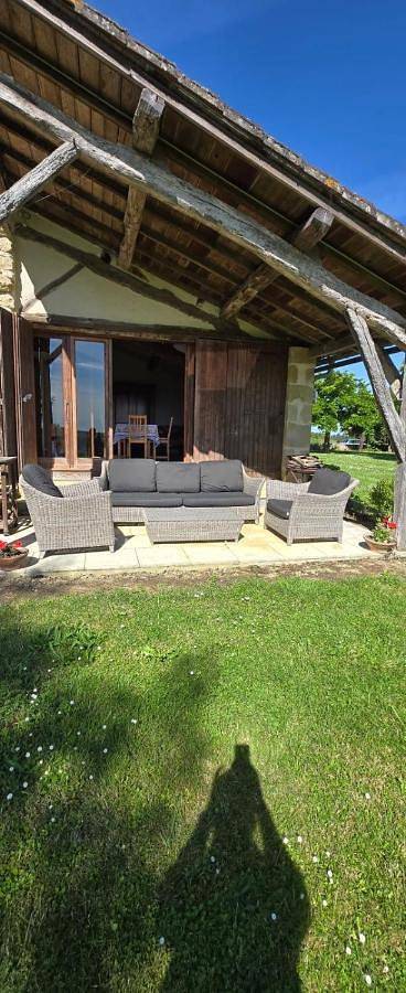 Location de vacances pour 8 personnes, avec piscine ainsi que vue et jardin à Peyrusse-Grande - 4