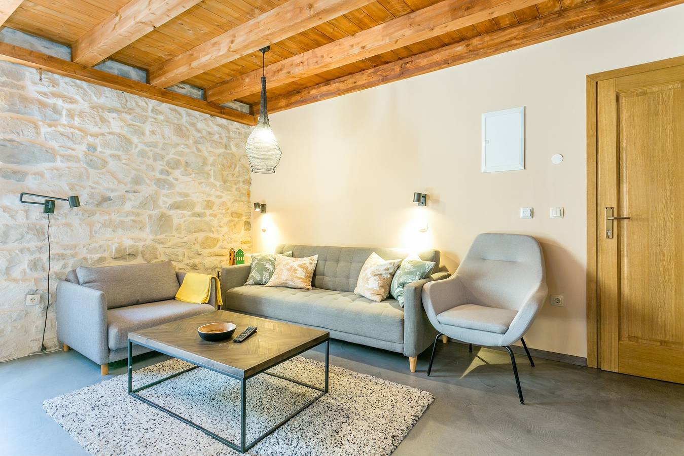 Entire apartment, One bedroom apartment with air-conditioning Kaštel Stari, Kaštela A-21199-a in Kastel Novi, Kaštela