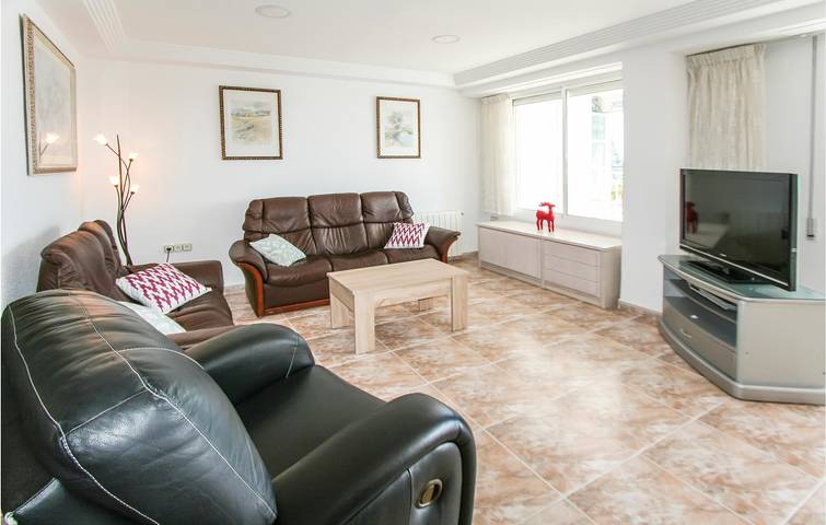 Gîte pour 8 personnes, avec terrasse et vue à Santa Pola - 3