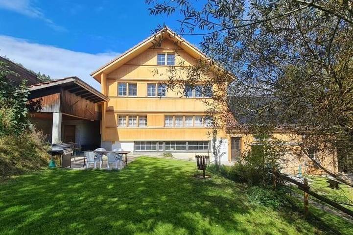 Ferienhaus für 11 Personen, mit Pool und Garten, mit Haustier