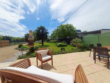Gîte pour 6 personnes, avec terrasse et jardin à Le Tour-du-Parc