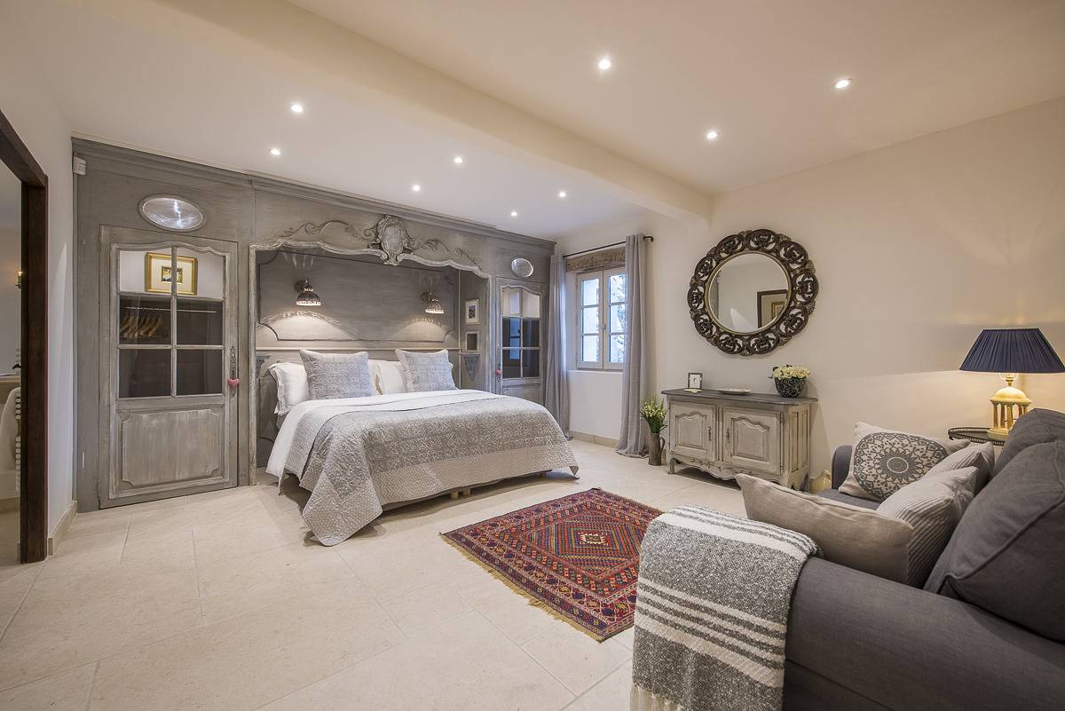 La Bécasse – Mansión histórica con piscina in Bonnieux, Parque natural regional del Luberon