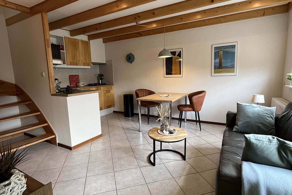 Ganze Wohnung, Kompaktes Apartment mit sonniger Terrasse, Toilette im Schlafzimmergeschoss. in Westfriesische Inseln