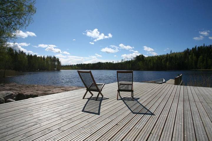 Apartament wakacyjny dla 4 osób, z sauna i ogród oraz widok na jezioro w Finlandia Południowa