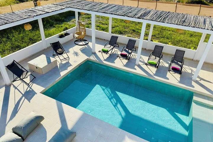 Villa für 8 Personen, mit Balkon und Garten - 1