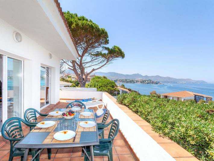 Casa de vacaciones para 9 personas, con piscina para niños y jardín además de terraza y vistas - 1