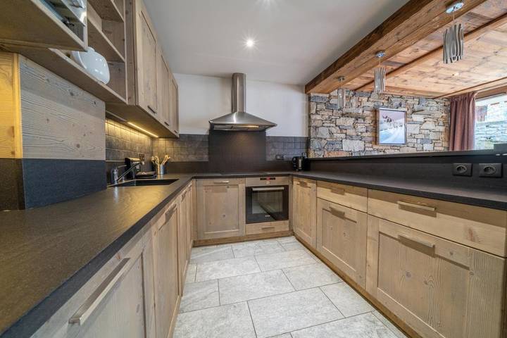 Gîte pour 12 personnes, avec vue ainsi que balcon et sauna dans Office De Tourisme De Tignes Le Lac - 3