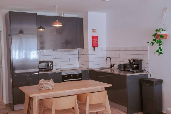 Apartamento de férias para 4 pessoas, com piscina e terraço em Fuseta