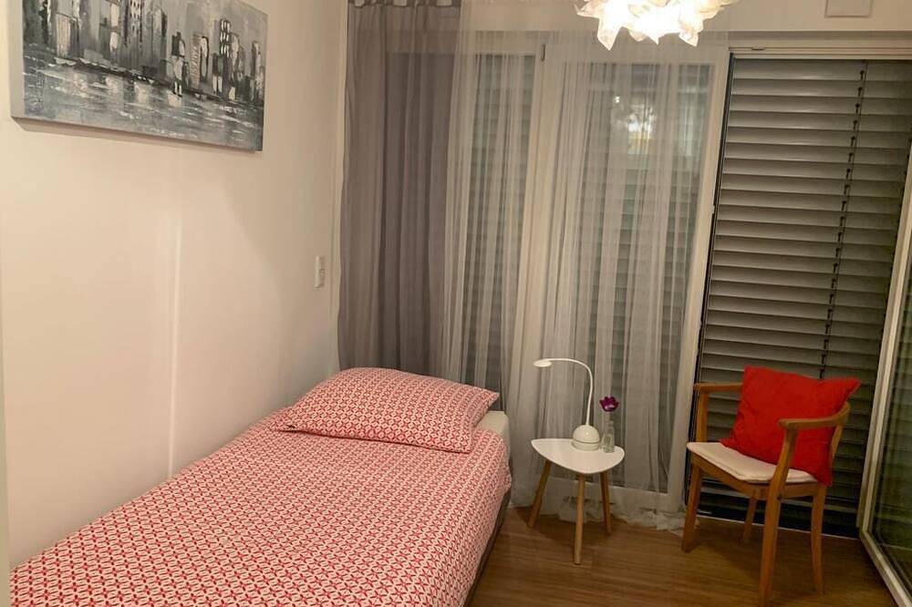 Ganze Wohnung, Gemütliche Ferienwohnung (20 qm) mit Fußbodenheizung und Balkon in Regensburg, Ostbayern