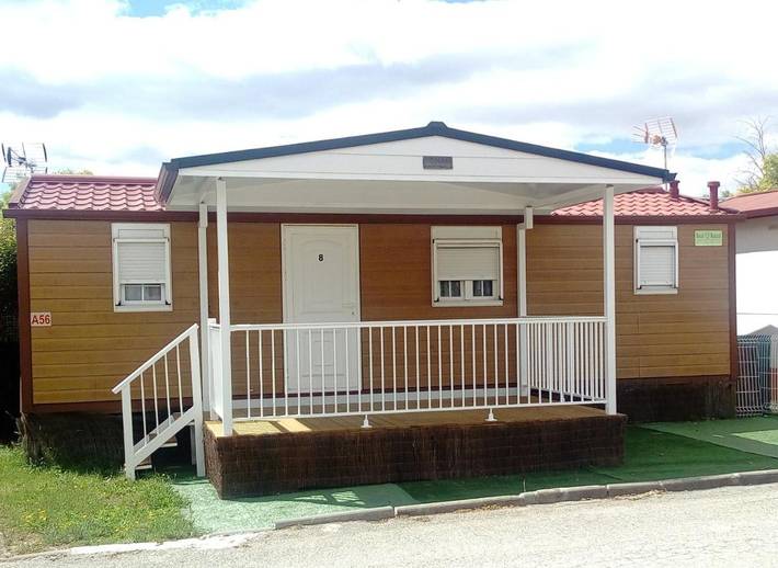 Location de vacances pour 2 personnes, avec terrasse et jardin ainsi que bassin pour enfant et piscine à Olite - 2