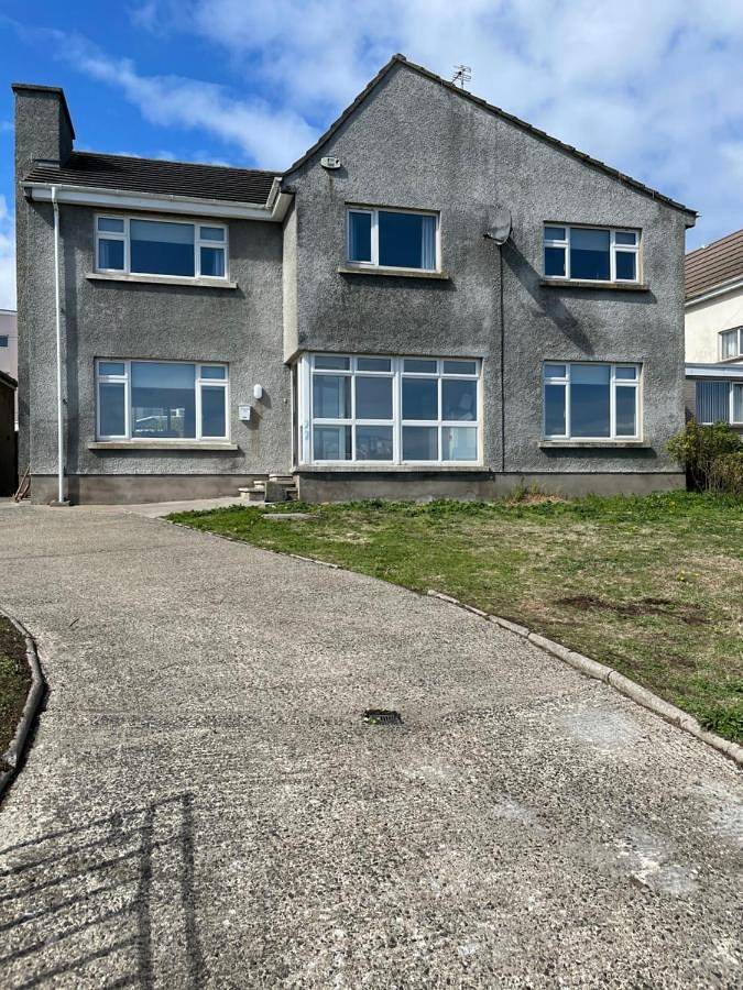 Four-Bedroom House in Portrush, County Antrim
