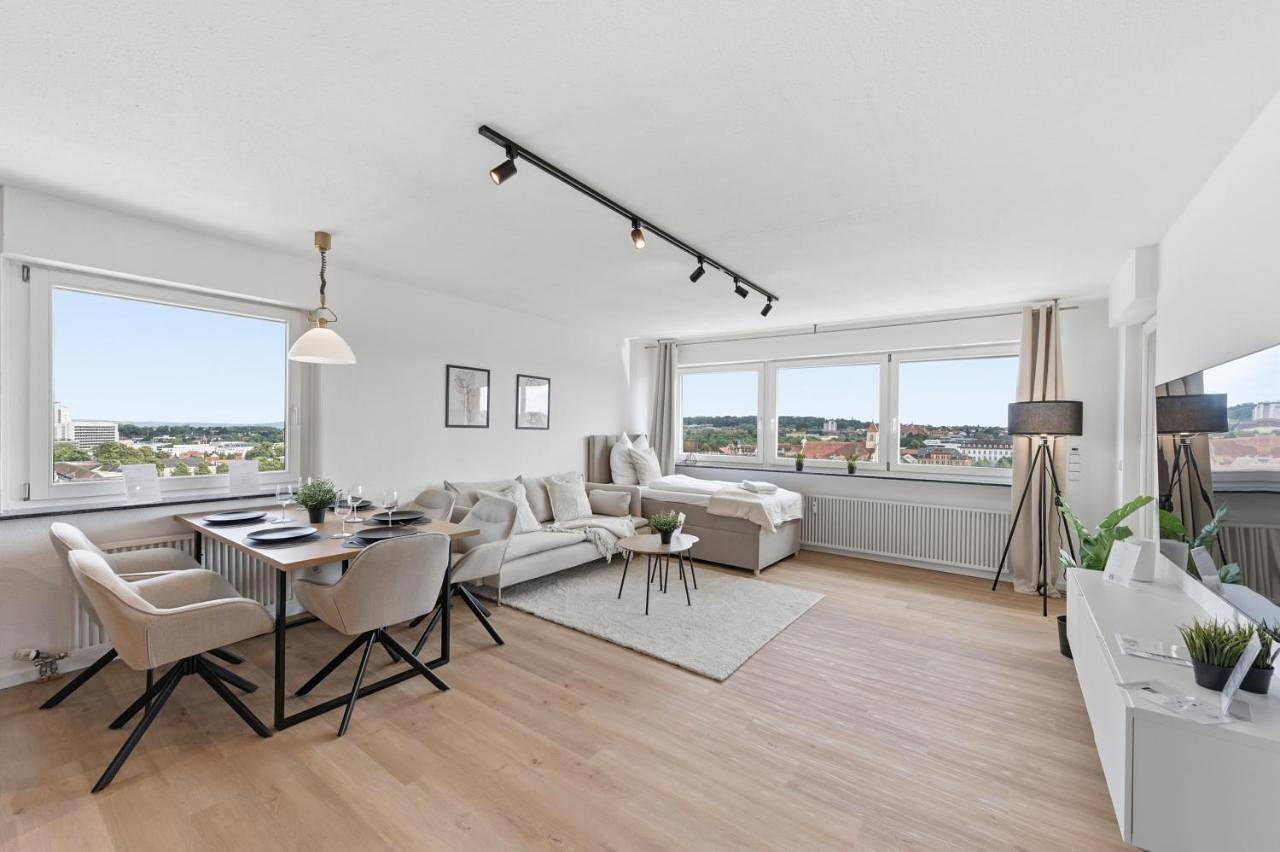 Ganze Wohnung, Malu Rooms - Über den Dächern der Stadt, Zentrum, Parkhaus, Panorama, Terrasse, höchste Fewo der Stadt in Ludwigsburg, Landkreis Ludwigsburg
