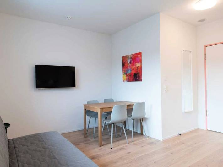 Appartement entier, 2 Pièces 4 Personnes in Zürich 48 Altstetten, Zurich