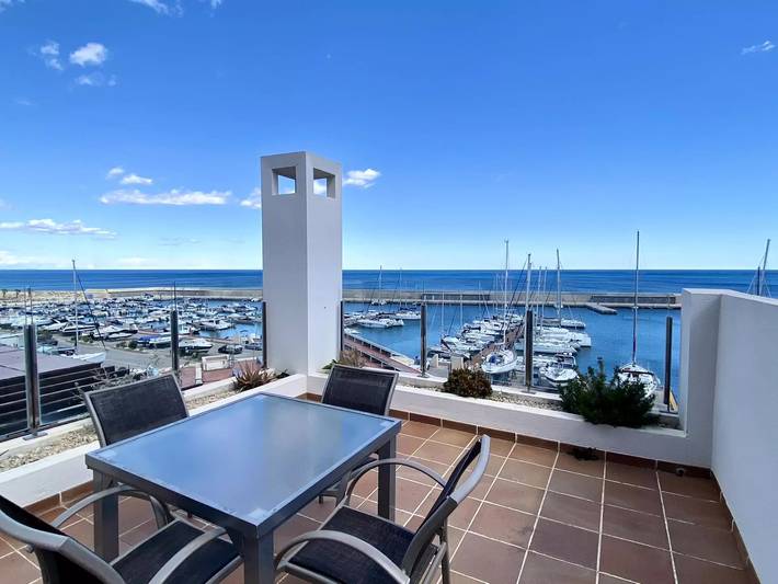 Location de vacances pour 4 personnes, avec terrasse, animaux acceptés à Calafat