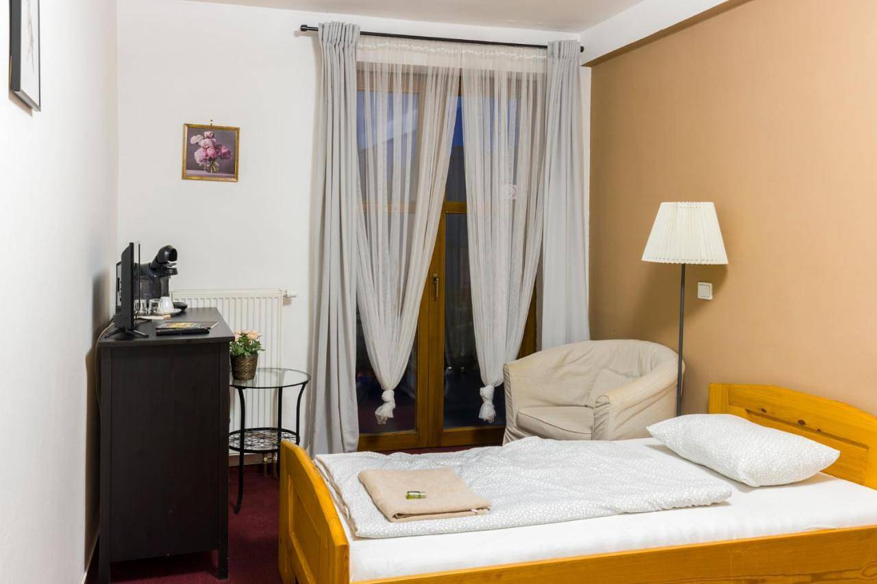 Twin Room with Balcony in Région de Příbram