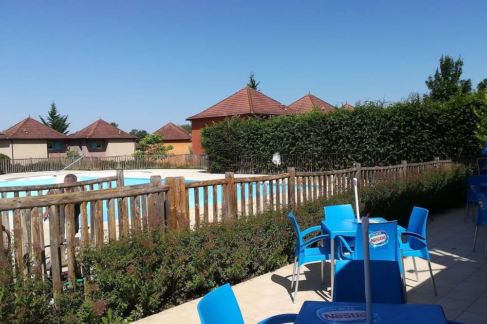 Appartement entier, \"Chezvero46\" Studio avec piscine et wifi in Prayssac, Quercy