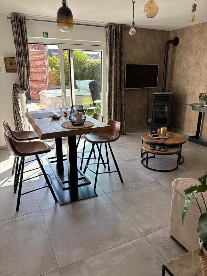 Location de vacances pour 2 personnes, avec sauna ainsi que jardin et jacuzzi à Torhout